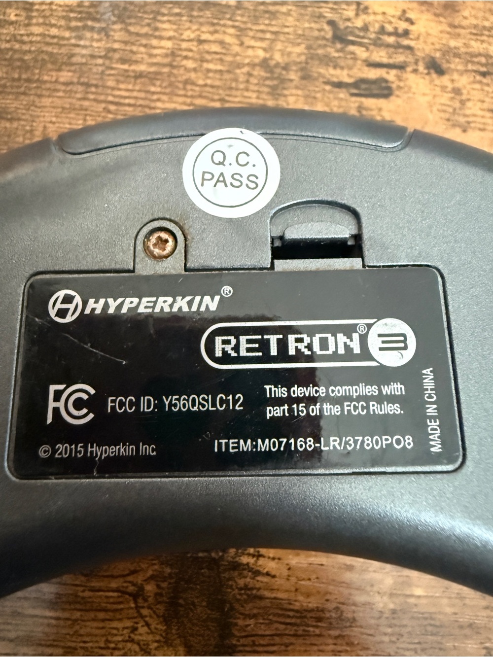 Red Hyperkin retron 3 wireless controller - Picture 7 of 8